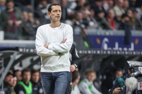 Huấn luyện viên Frankfurt: Đội bóng xứng đáng được chiến thắng 5-1, chính xác là một khoảnh khắc đặc biệt như vậy