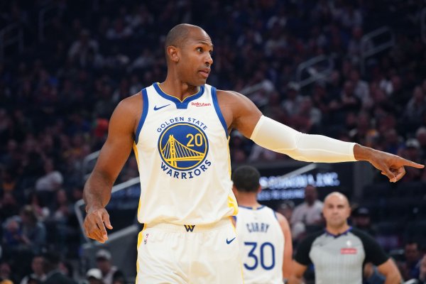 3x4 ra mắt! Cole: Horford là