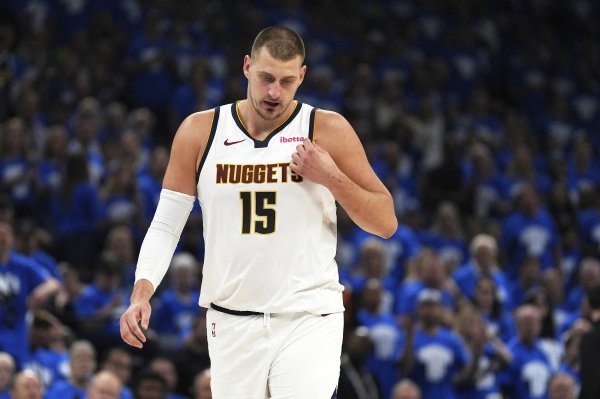 Jokic: Hãy cứng rắn và kiểm 