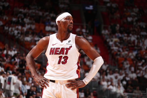 Quan chức Heat: Adebayor dín