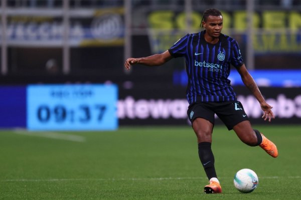 Romano: Akanji rất tôn trọng Milan nhưng anh ấy muốn chơi ở Champions League nên đã chọn gia nhập Inter Milan