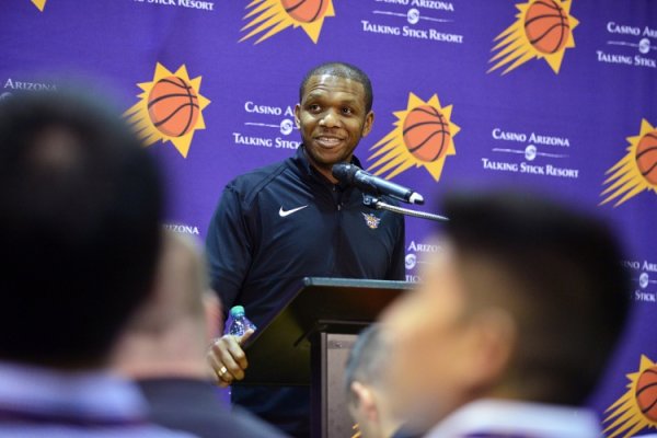 James Jones: James cam kết đ