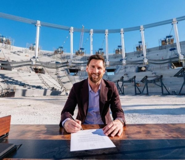 Hợp đồng đã được gia hạn đến năm 41 tuổi! TA: Messi vẫn chưa quyết định có thi đấu ở World Cup mùa hè tới hay không và sẽ đưa ra quyết định cuối cùng