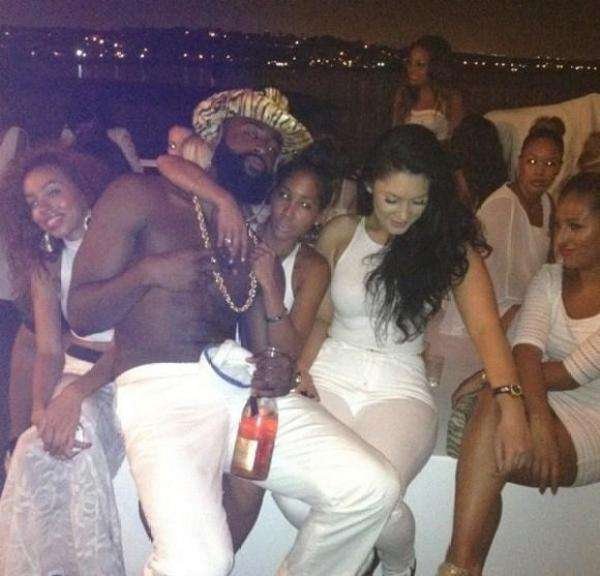 Perkins: Tôi nên giống như Harden và mang áo đấu của anh ấy về hộp đêm. Nếu có thể quay ngược thời gian, tôi sẽ học từ James