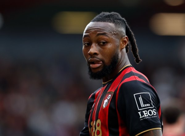 Deeney: Semenho có thể tới Real Madrid nếu tiếp tục phong độ như thế này; Welbeck bị đánh giá thấp