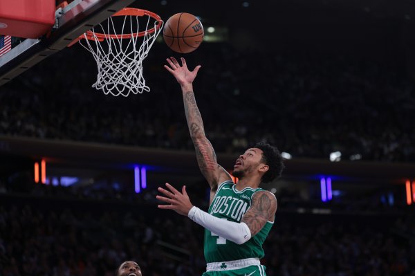 Giá trị cộng/trừ +23 là cao nhất trong trò chơi! Anfernee Simons ghi được 19 điểm, 4 rebound, 2 kiến ​​​​tạo và 1 cú sút khi bắn 7/21.