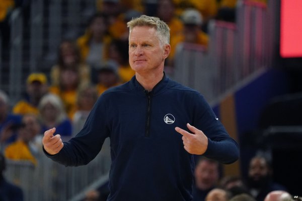 Kerr nói về trận thua Bucks và Pacers: Các vấn đề phòng ngự bộc lộ và chúng ta phải cải thiện