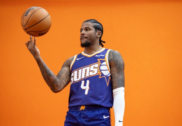 Huấn luyện viên của Suns: Jaylen Green đã có buổi tập căng thẳng nhất hôm nay và thời điểm trở lại tùy thuộc vào phản ứng của anh ấy