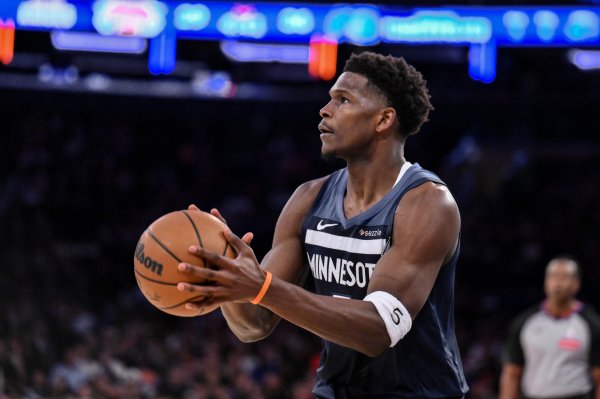 Quan chức của Timberwolves: Edwards không thể tham dự trận đấu ngày mai với Jazz do căng gân kheo bên phải