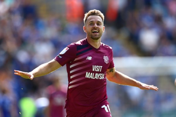 BBC: Ramsey muốn trở thành huấn luyện viên và anh hỗ trợ Bellamy làm huấn luyện viên không chính thức ở xứ Wales