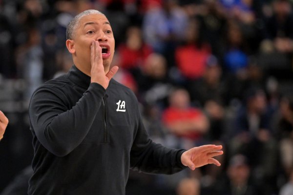 Ồ? Tyronn Lue: Chỉ cần chúng ta thua thì dù có chuyện gì xảy ra thì tôi cũng là người chịu trách nhiệm đầu tiên
