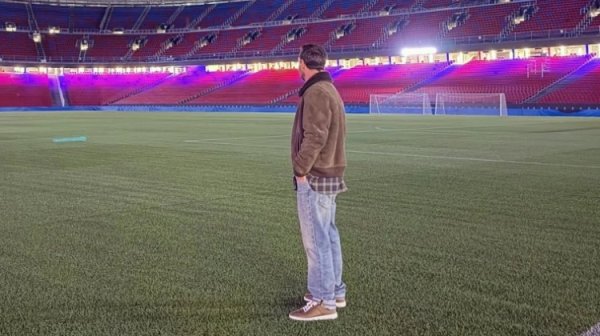 Phóng viên: Messi không muốn Laporta sử dụng hình ảnh của mình và không thông báo cho ai trước chuyến viếng thăm