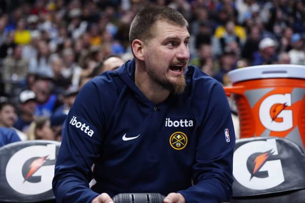 Jokic tiết lộ thói quen thi đấu liên tiếp của mình: Ăn sáng ngon lành - chợp mắt một lát - ra đấu trường ăn bữa khác